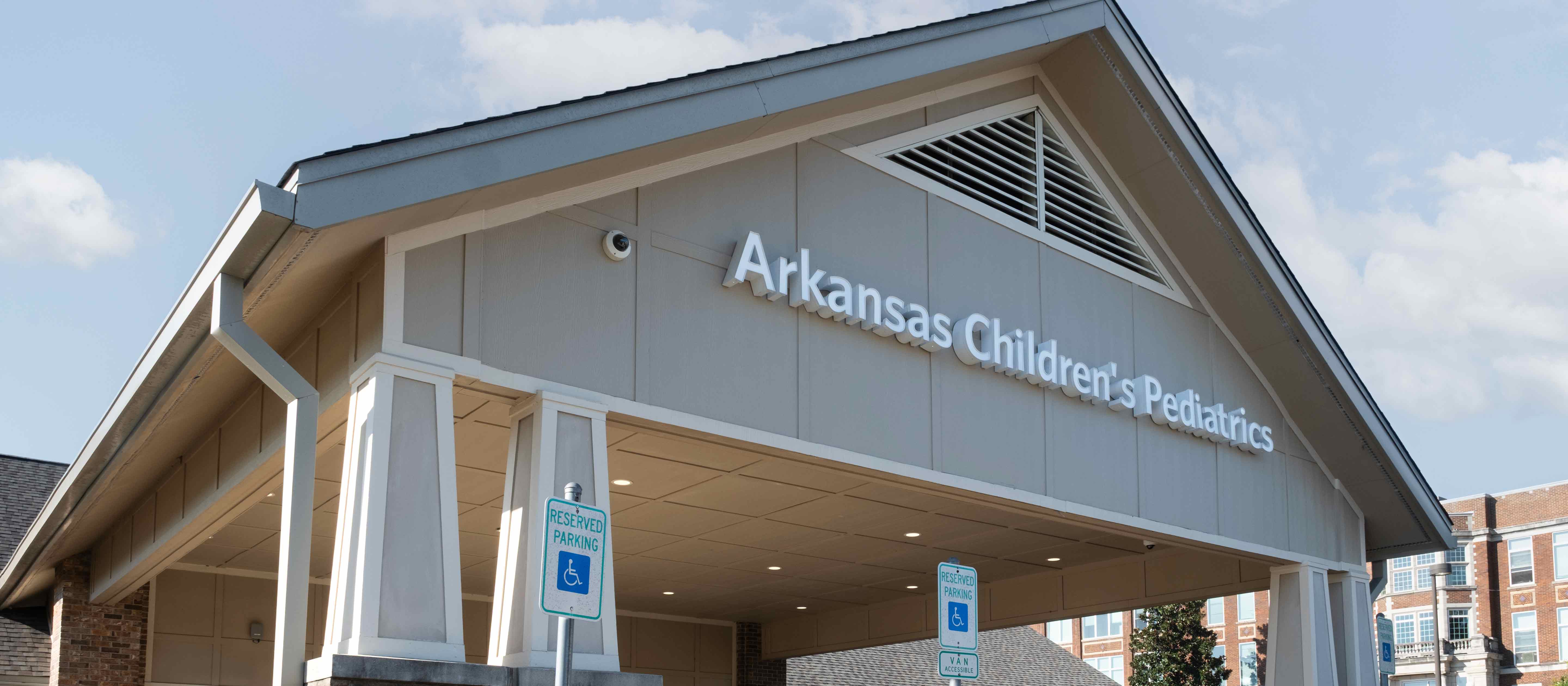 Arkansas Children's Pediatrics Building Sign